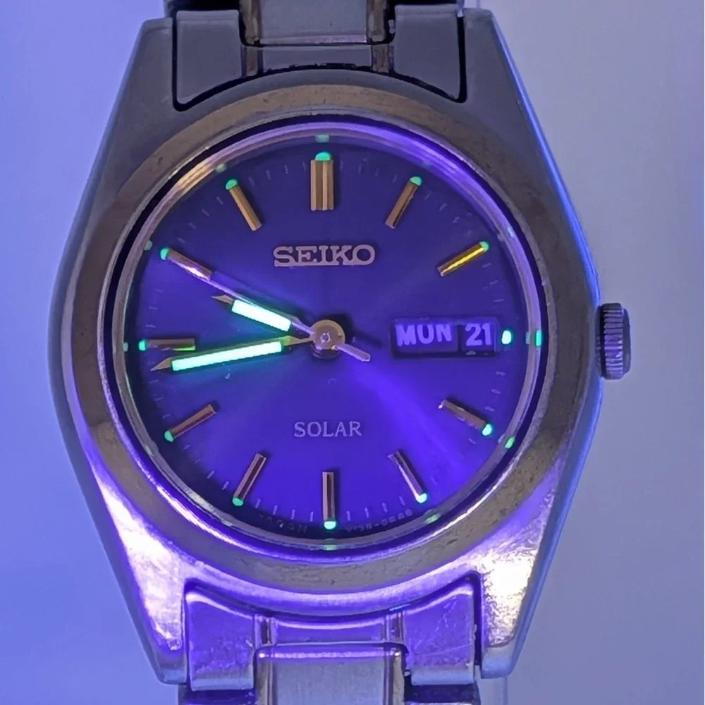 Seiko Solar V138-0AA0 Blue Sunburst Day/Date Two Tone Women's 25mm Watch